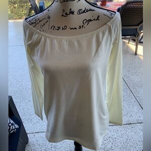 NWOT G.I.L.I. Cream Off-Shoulder Long Sleeve Top